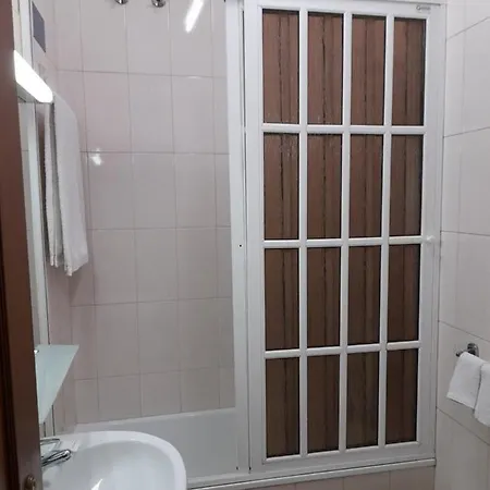 Residencial Trinas 2 3*