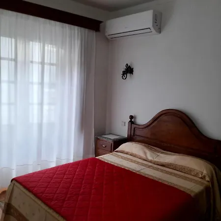 Residencial Trinas 2 Guest house
