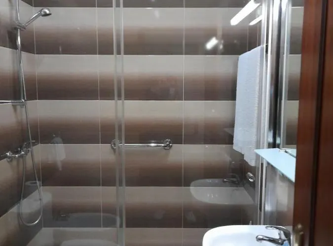 Residencial Trinas 2 3*